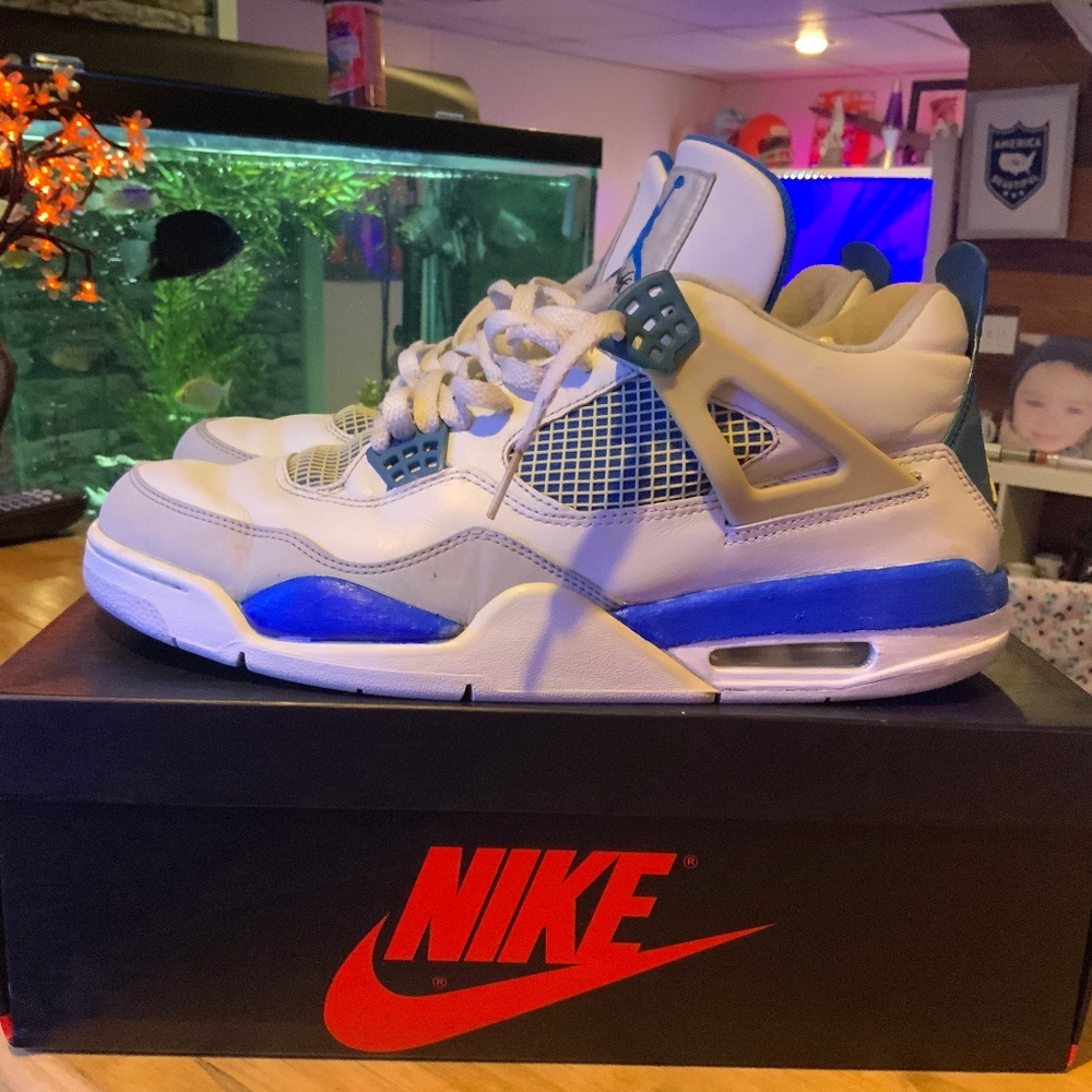 Nike Jordan Retro 4 ‘military blue’ size 12